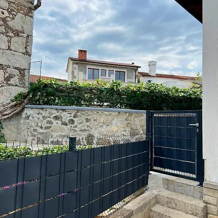 Charming House In Skrpcici With Enclosed Garden